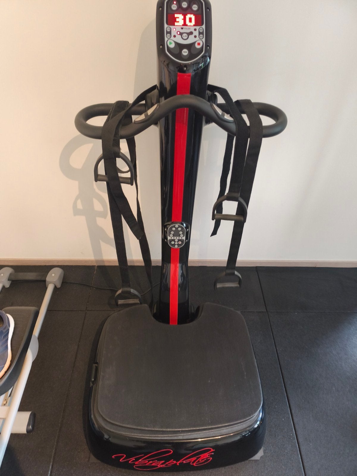 Powerplate, Enlèvement, Bras