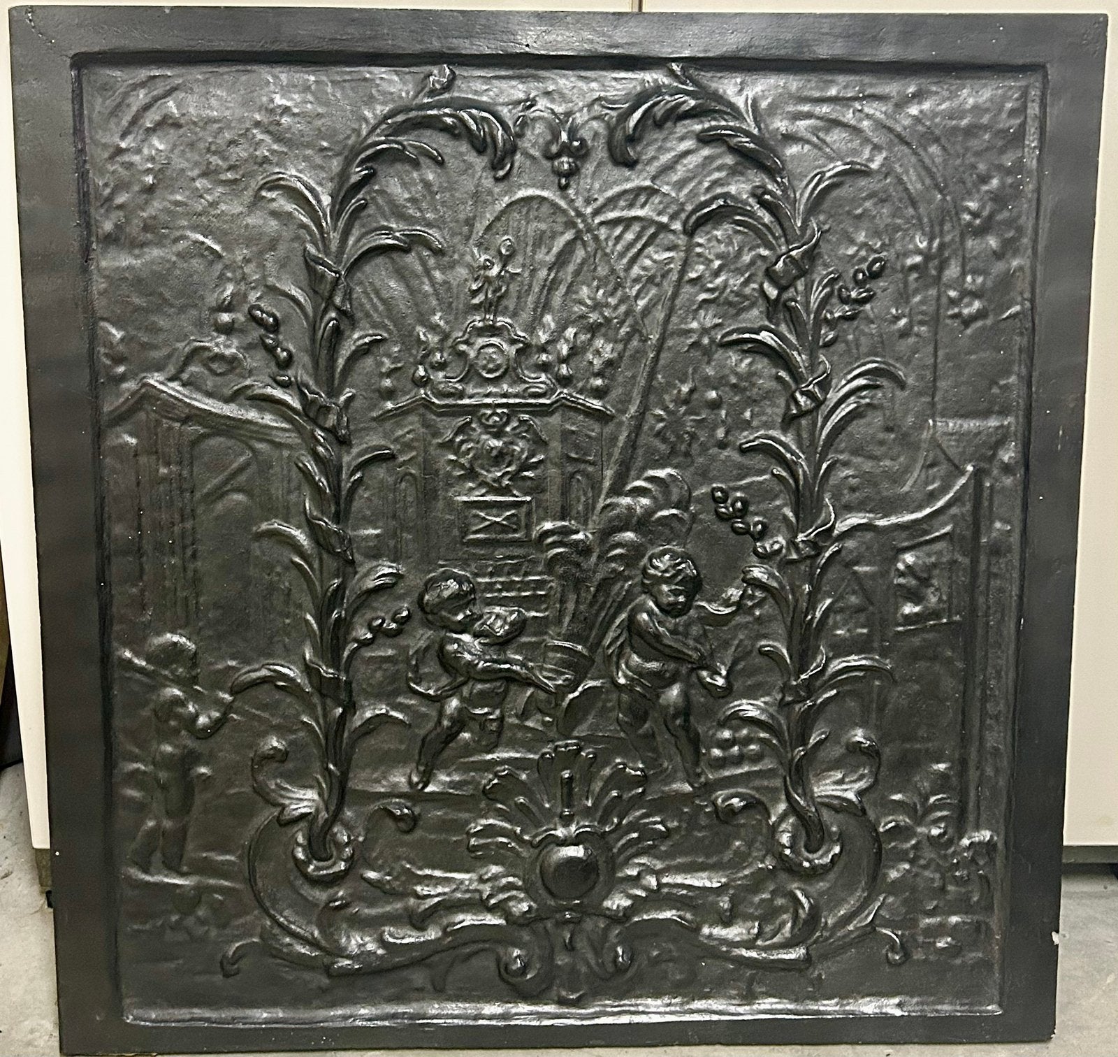 Relief de cheminée en plâtre avec anges — 78 x 80 cm —, Enlèvement