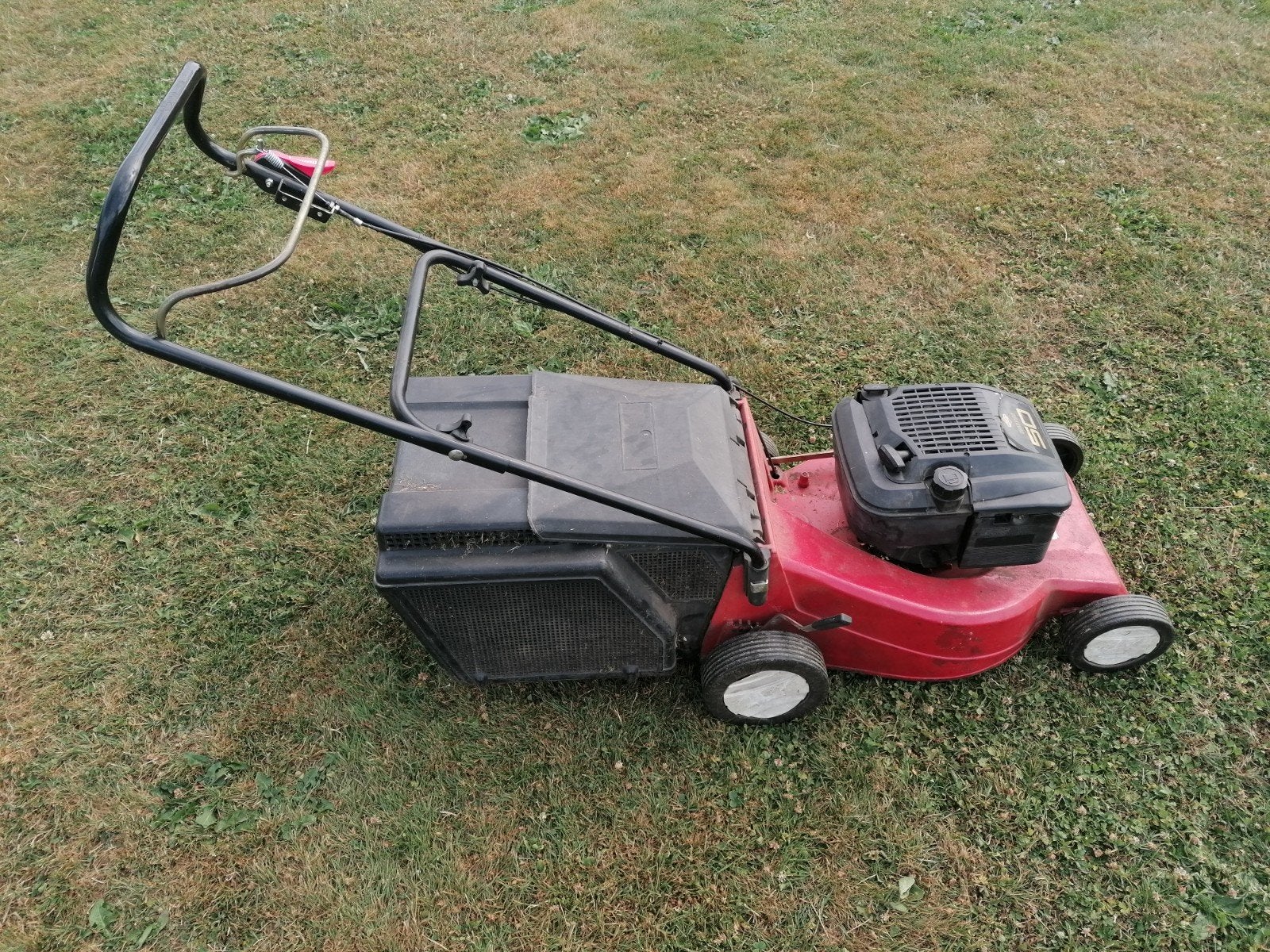 Tondeuse à vendre, Enlèvement