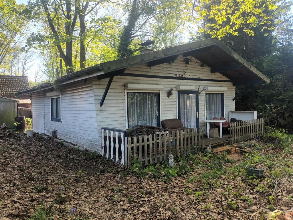 Chalet op 10 are grond, Immo