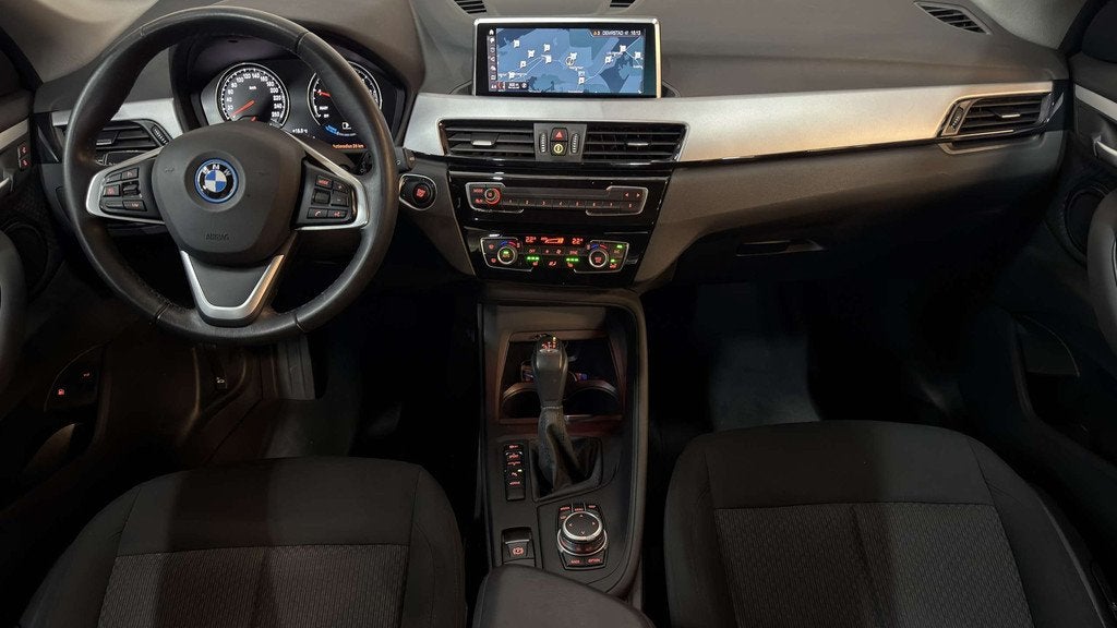 BMW X1 1.5iA xDrive25e Hybride Navi LED Garantie, Autos, X1, Achat, Entreprise, Carnet d'entretien