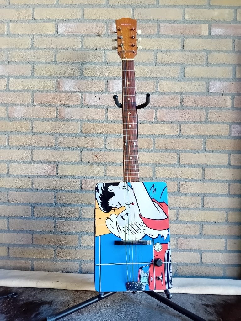 koekblikgitaar canjo Luc Verschuuren cigarbox, Musique & Instruments, Enlèvement ou Envoi, Utilisé, Hollow body