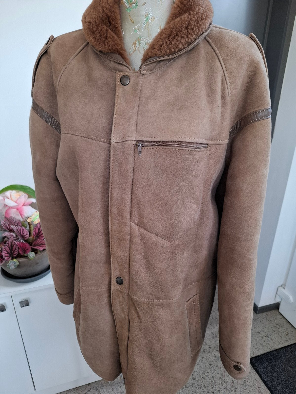 Winter Jas, Enlèvement