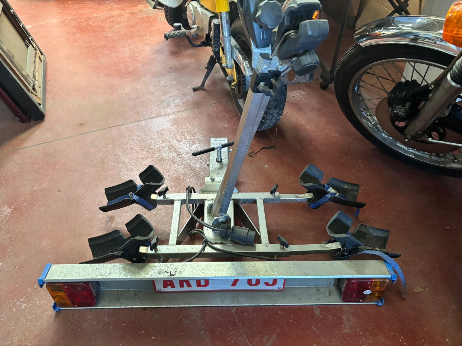 Porte-vélos Twinnyload pour deux vélos, Enlèvement ou Envoi, 2 vélos, Comme neuf, Support d'attelage