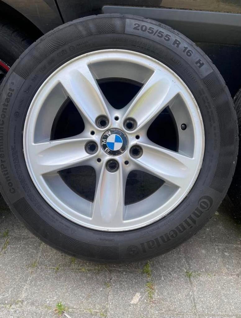 BMW 16 inch velgen met Continental zomerbanden 205/55 R16, Auto-onderdelen, Banden en Velgen, Ophalen, Gebruikt, 16 inch, Banden en Velgen