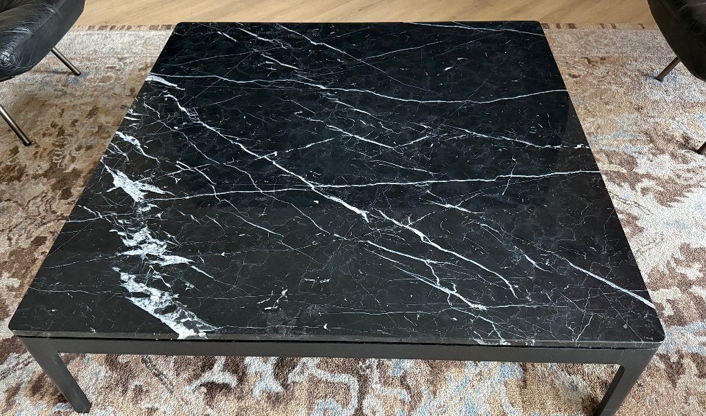 Zwart marmer en massief eiken vierkante Salontafel, Huis en Inrichting, Tafels | Salontafels, Ophalen, Vierkant, Eikenhout, 5 – 50