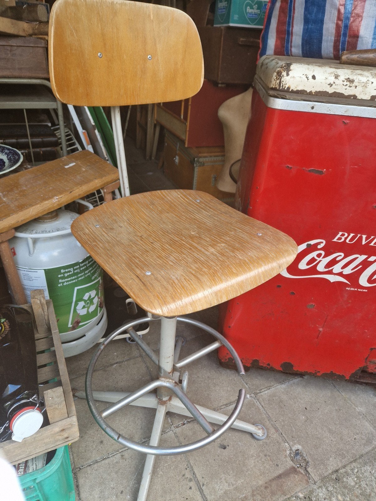 "Ahrend de Cirkel" draaistoel (verstelbaar) €65, Ophalen
