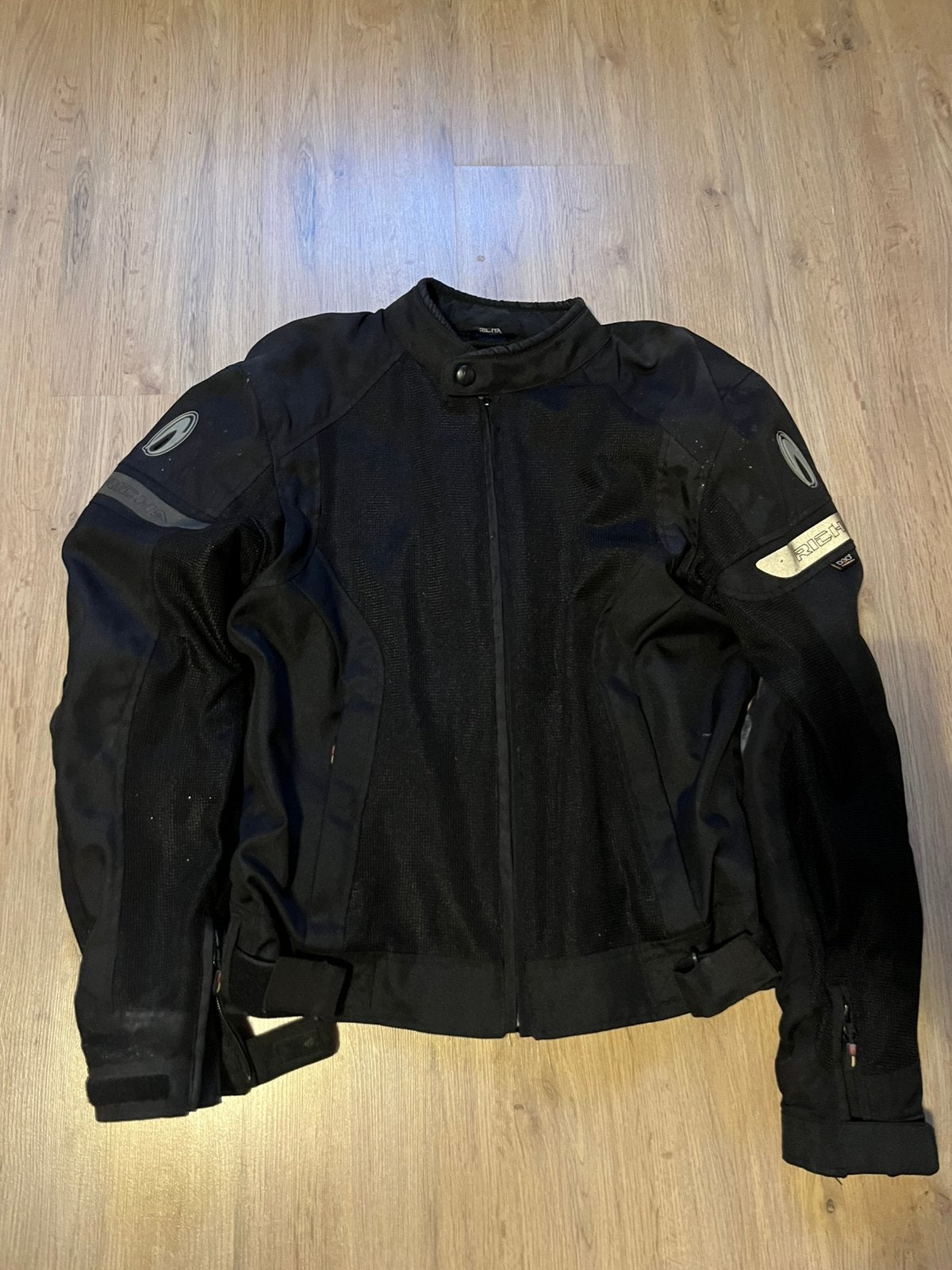 Combi été richa, Motos, Enlèvement