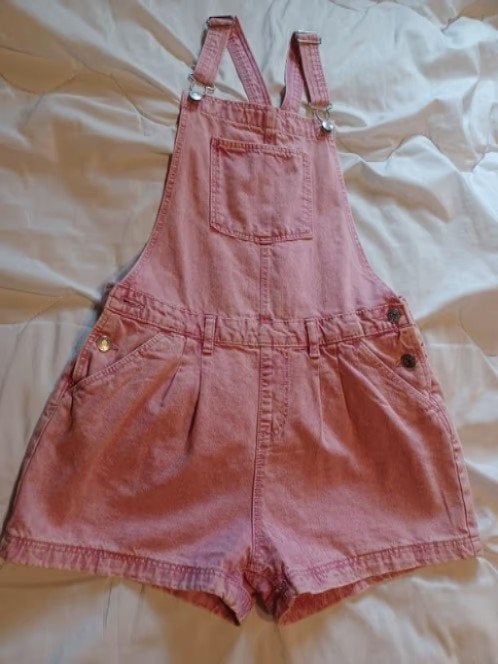 une salopette en jeans taille 14 ans, Enfants & Bébés, Vêtements enfant | Taille 164, Enlèvement ou Envoi