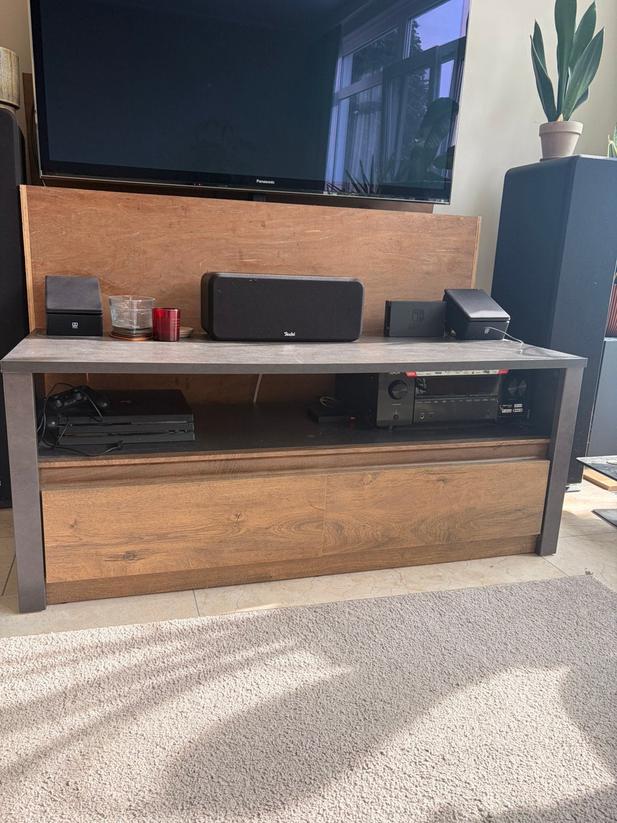 Gratis Tv meubel met 2 lades L 130 x H 53 x D 53 cm, Huis en Inrichting, Ophalen, Zo goed als nieuw