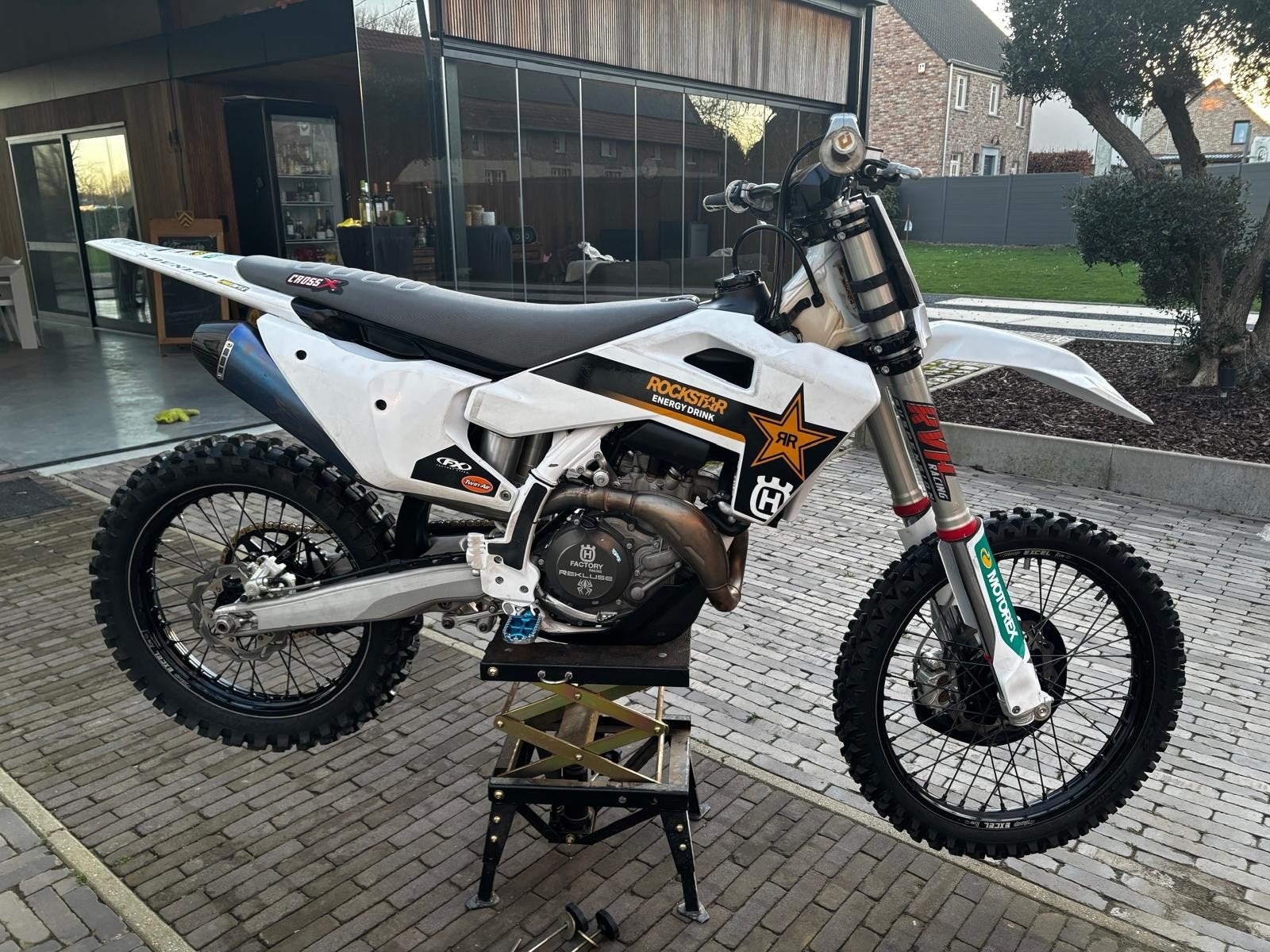 Usine Husqvarna 450, Vélos & Vélomoteurs, Enlèvement