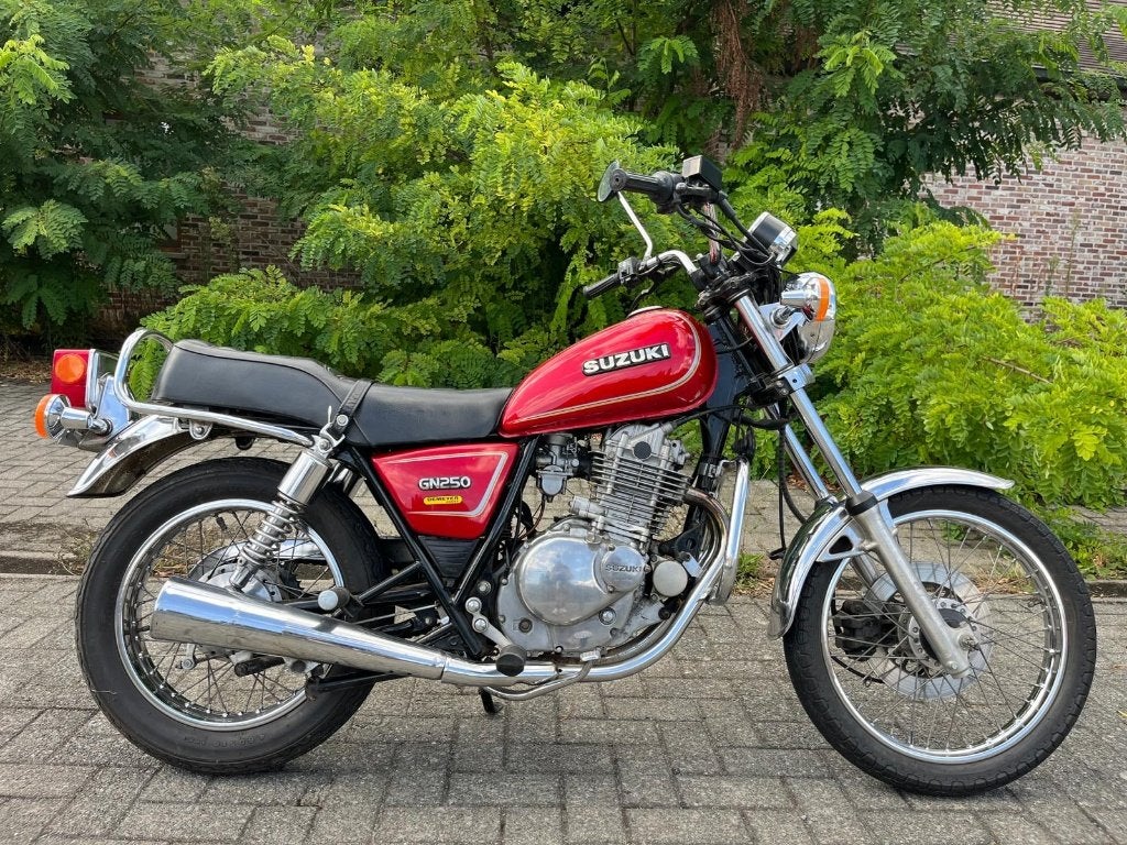 Voiture classique Suzuki GN 250 1991, Motos, Particulier, Autre, 250 cm³