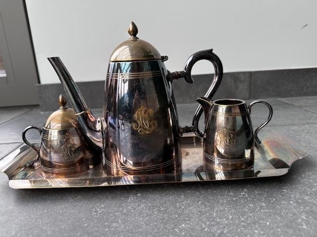 Verzilverd dienblad met koffiepot, melkkan en suikerpot, Antiek en Kunst, Ophalen of Verzenden, Zilver