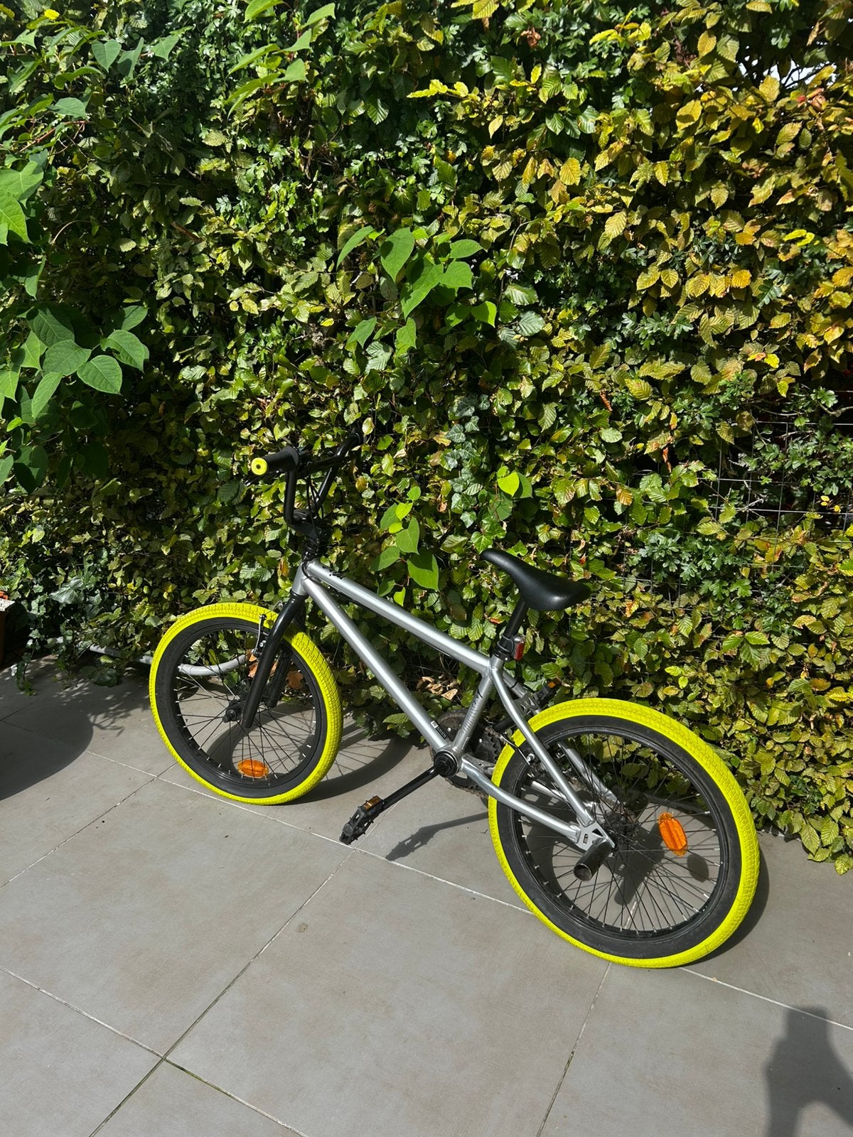 Vélo BMX - Gris et jaune fluo, Frein sur jante, Acier, Enlèvement, Utilisé