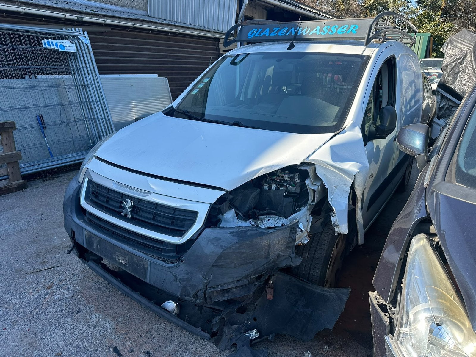 Camion léger Peugeot Partner, Achat, Boîte manuelle, Particulier, ABS