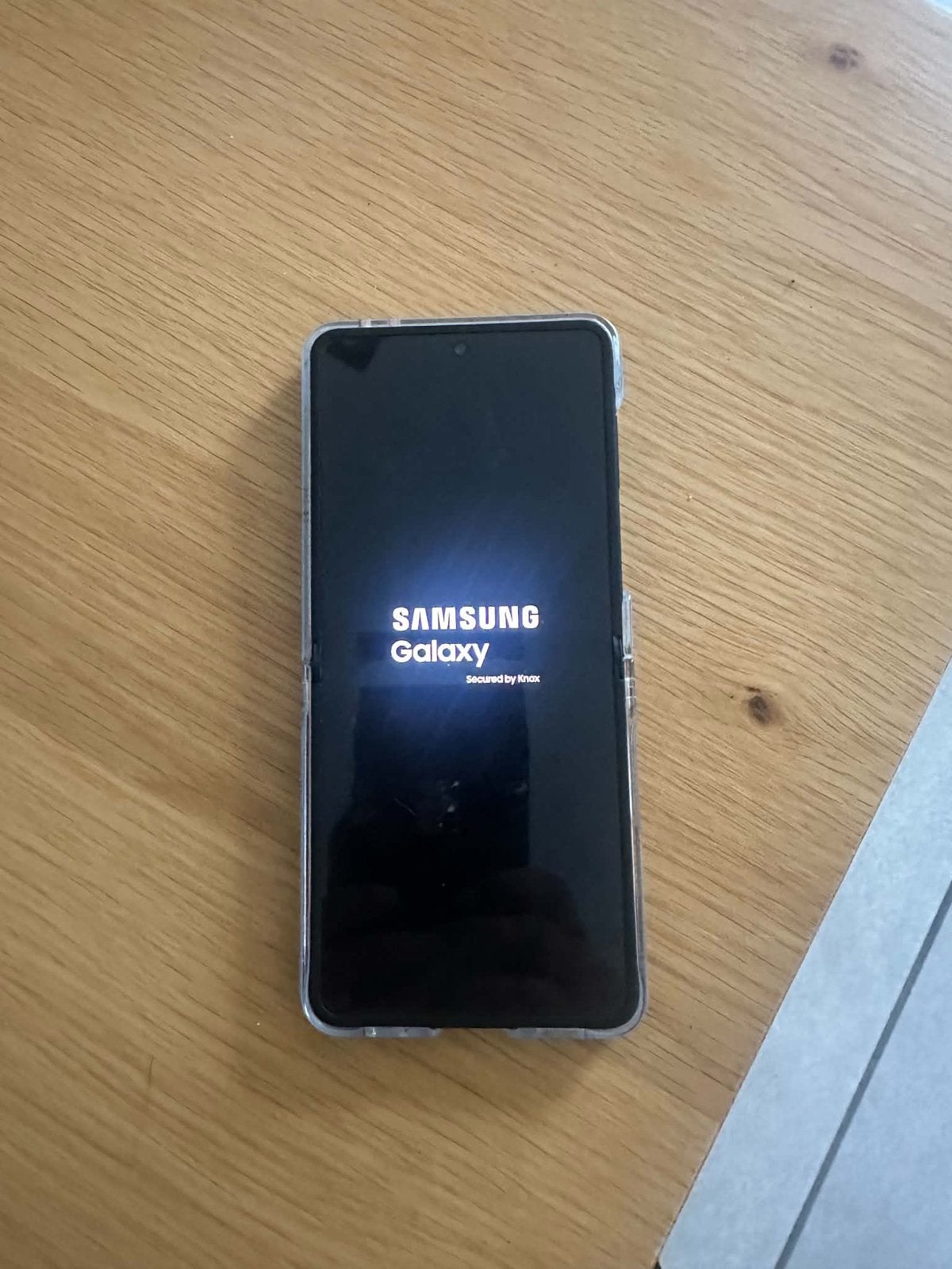 Samsung fliP z7  NOIR  256gb, Télécoms, Enlèvement, Comme neuf, Noir, Galaxy Z Flip