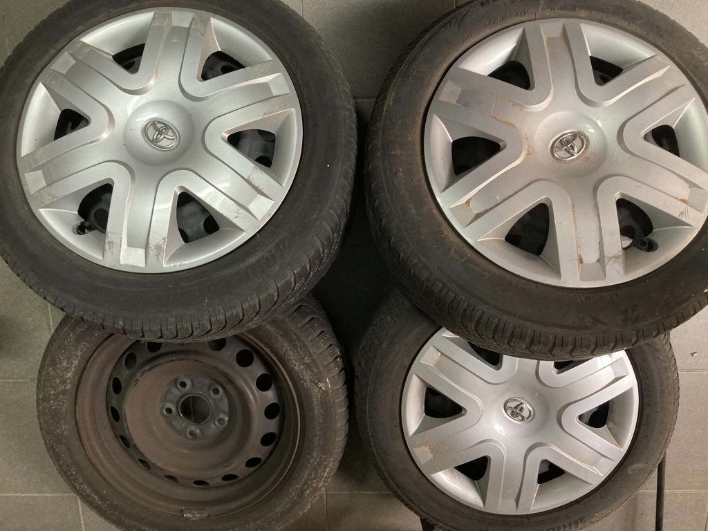 Toyota Velgen (met banden) - 4 stuks, Ophalen, Gebruikt, 16 inch, Winterbanden