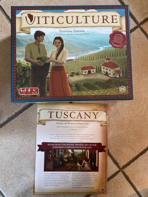 ESSENTIËLE EDITIE VOOR WIJNBOUW + UITBREIDING VAN TOSCANE, Verzenden