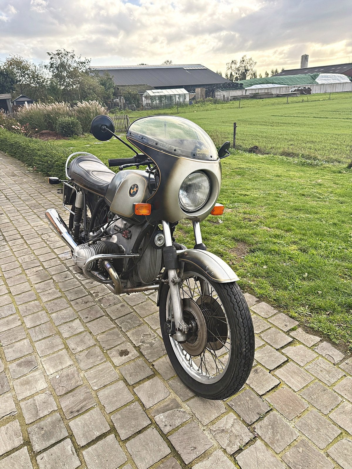 BMW R90S – 1974 – Silver Smoke – €4.950, 2 cilinders, 900 cc, Minimaal motorrijbewijs A1, Sport