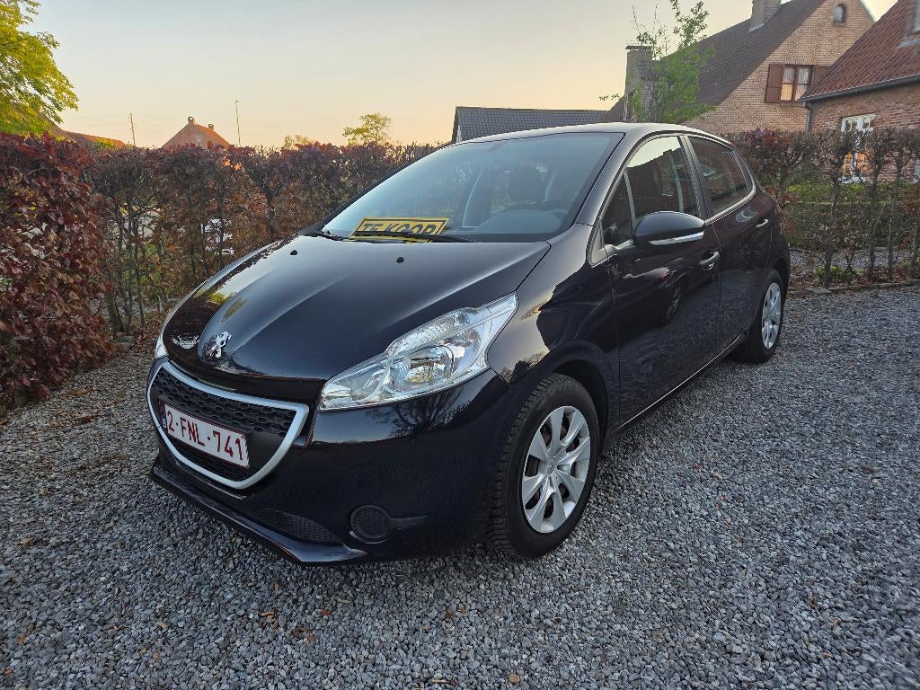 PEUGEOT 208 1.0  12/ 2014, Auto's, Voorwielaandrijving, Euro 5, Stof, 50 kW
