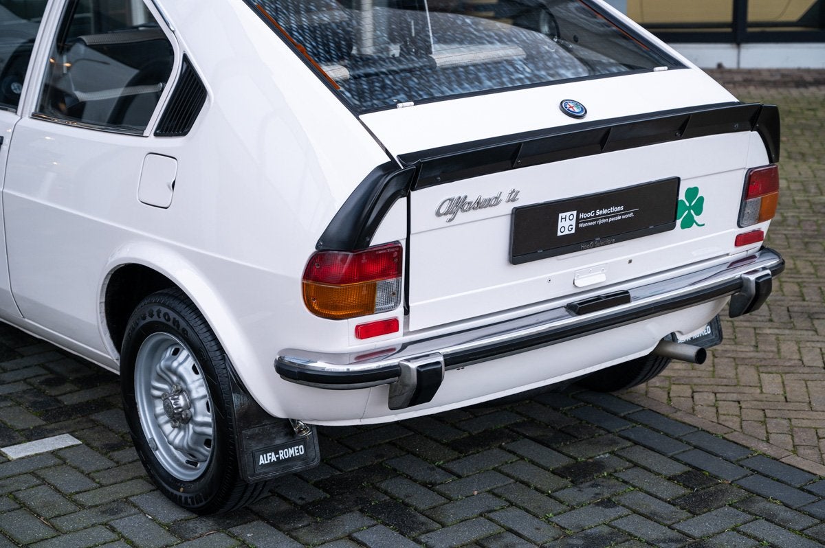 Alfa Romeo Alfasud 1.2 Ti (bj 1974), Auto's, Gebruikt, Overige modellen, Leder en Stof, Bedrijf