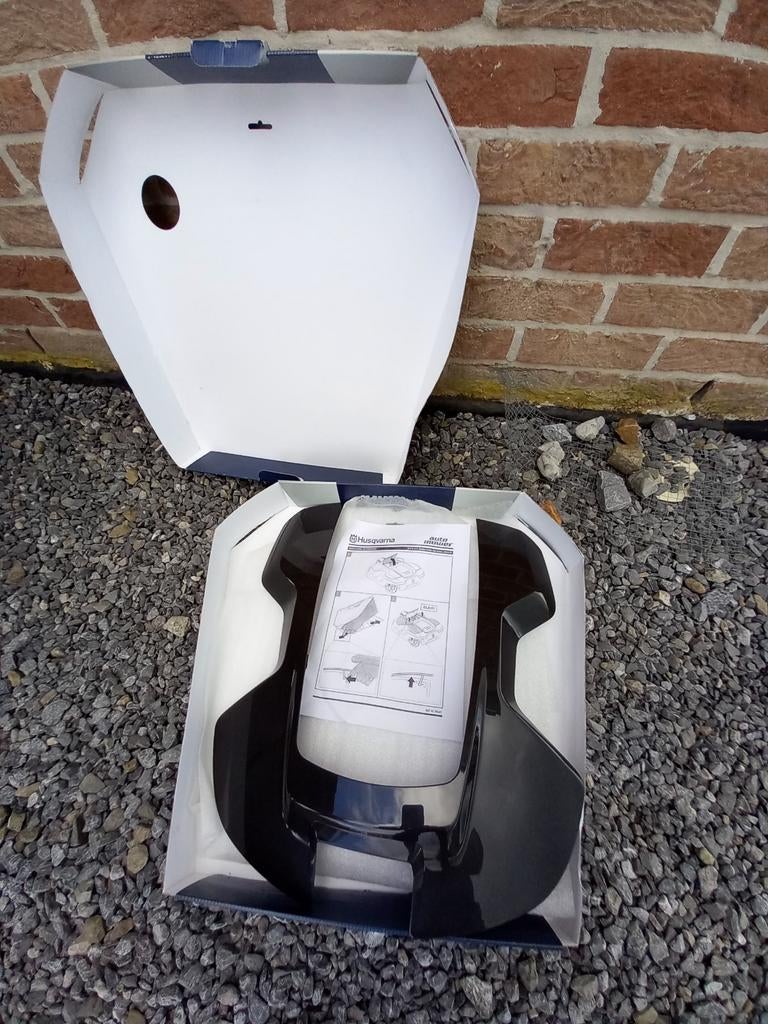 Cache robot tondeuse Husqvarna série 315., Ophalen
