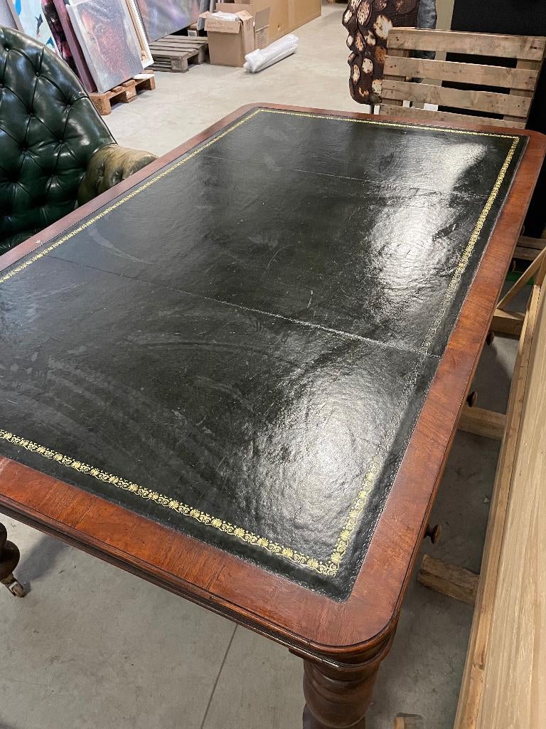 Antieke bureau met leder blad, Ophalen, Overige typen, Gebruikt, 175 cm