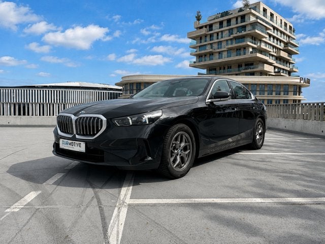 BMW 520i 41995€ Btw inclusief, Autos, BMW, Cuir, Euro 6, Entreprise, Entretenue par le concessionnaire