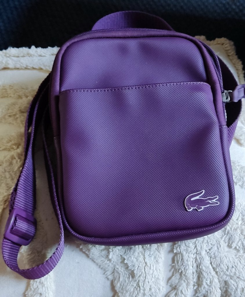 Pochette Lacoste, Bijoux, Sacs & Beauté, Trousses de toilette, Enlèvement, Comme neuf, Rose, Homme ou Femme
