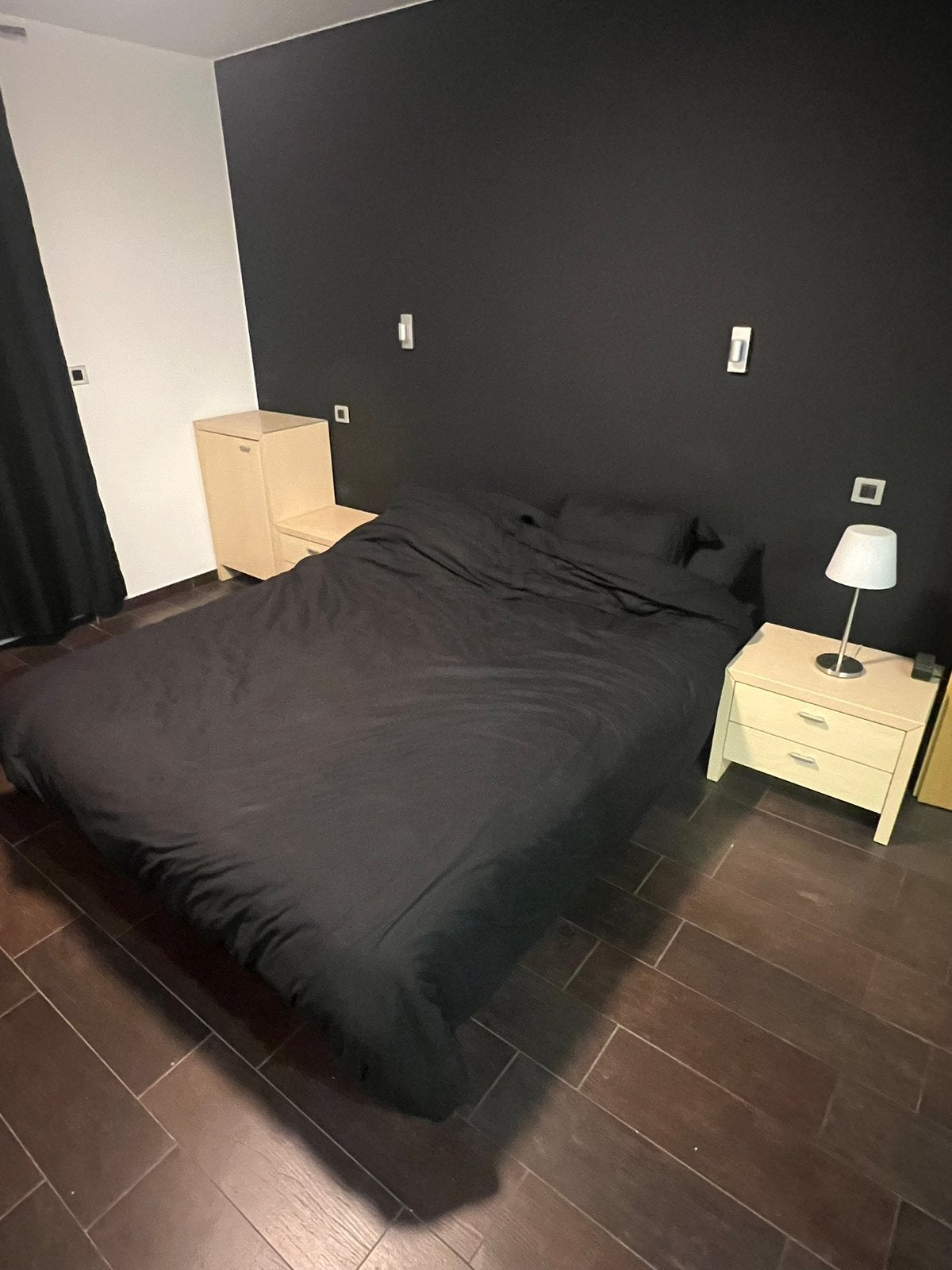 Lit complet + 2 table de nuits + 2 commode, Enlèvement, Comme neuf, Deux personnes, 160 cm