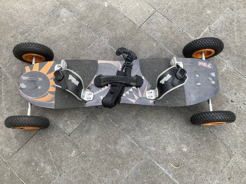 Mountainboard, idéal pour landkite, Ophalen, Zo goed als nieuw