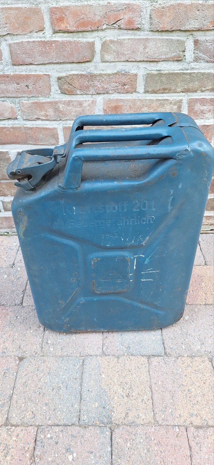 Duitse jerrycan, Ophalen