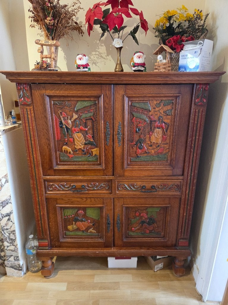 Meuble buffet (porte à réparer), Maison & Meubles, Armoires | Commodes, Enlèvement, Utilisé, Autres essences de bois