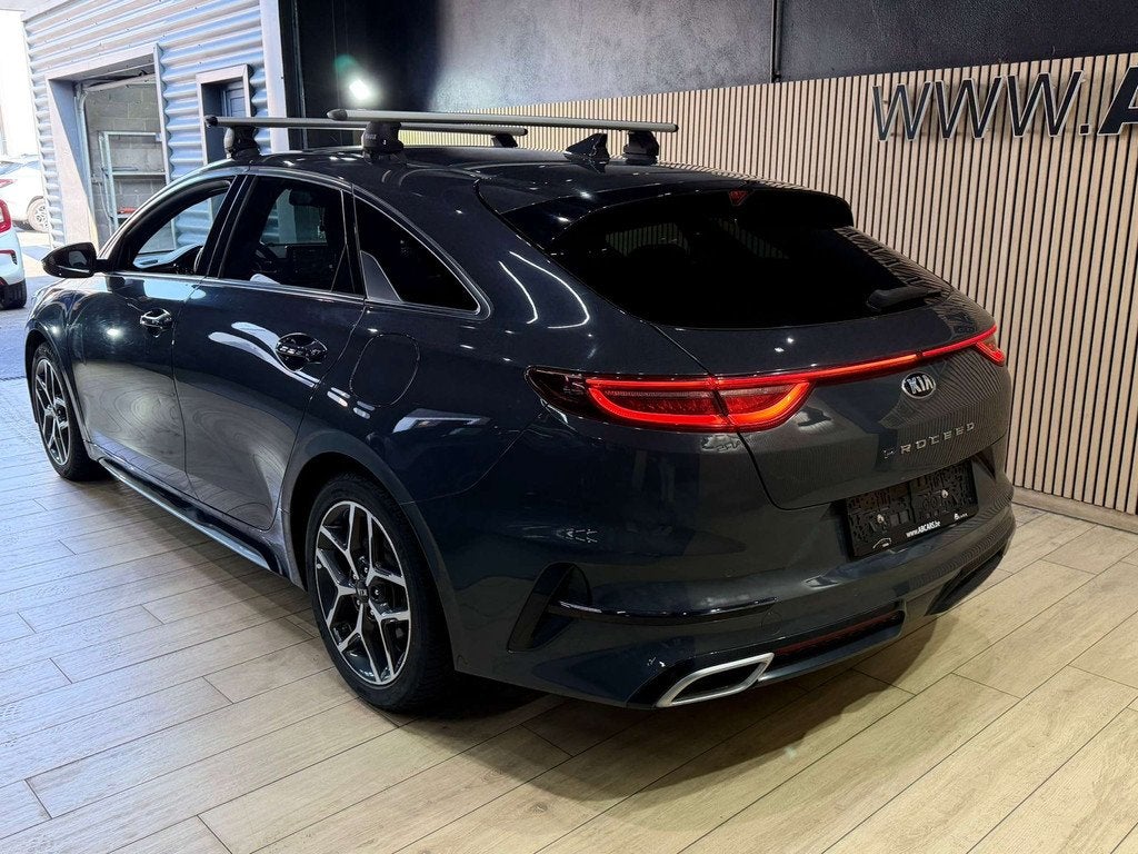 Kia ProCeed / pro_cee'd 1.4 T-GDi GT-Line * GARANTIE 12 MOIS, Auto's, Kia, Stof, 4 cilinders, Bi-Xenon koplampen, Bedrijf