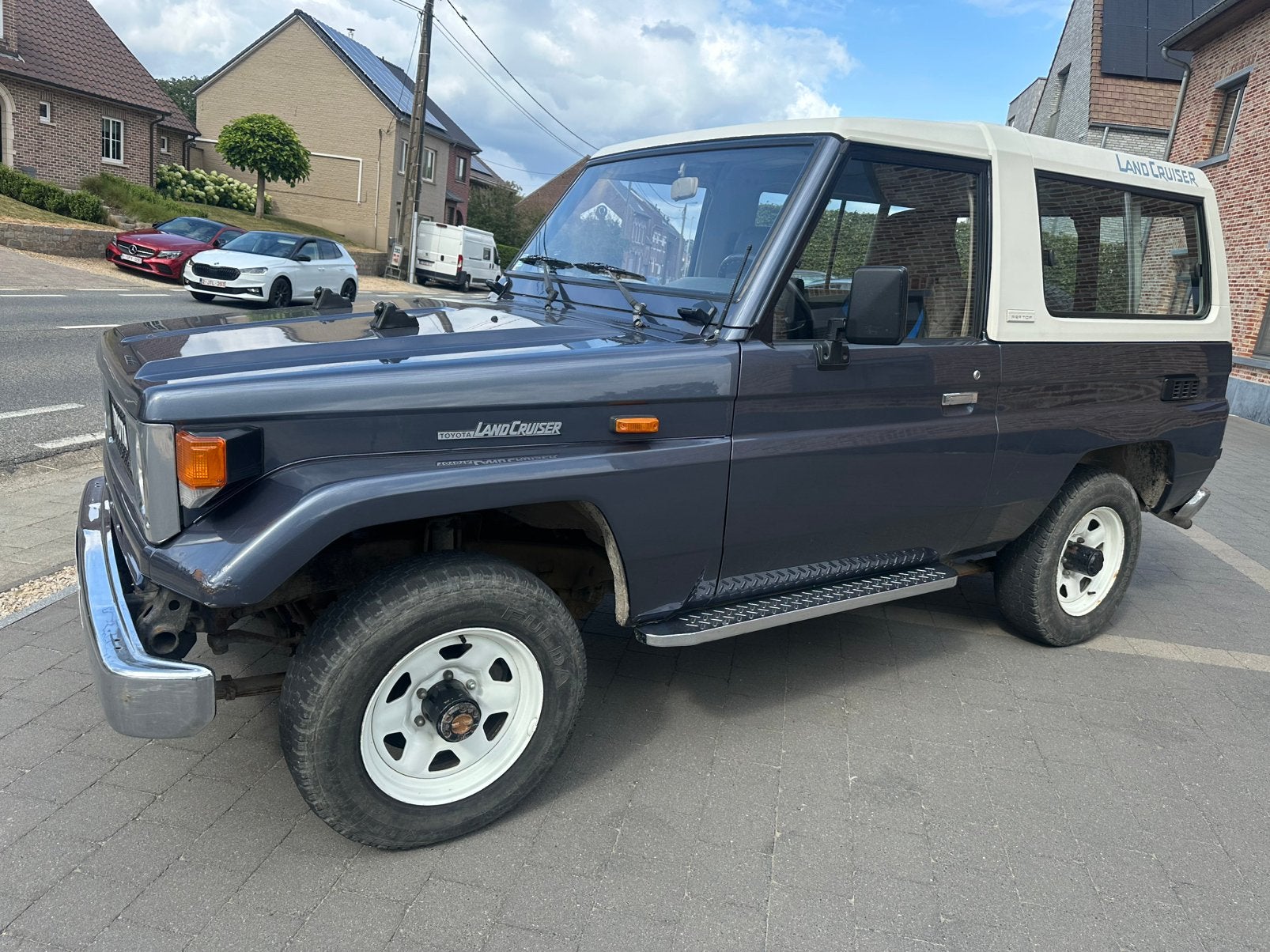 À vendre Toyota Landcruiser construit en 1987, Autos, Achat, 2 places, Boîte manuelle, 3000 kg