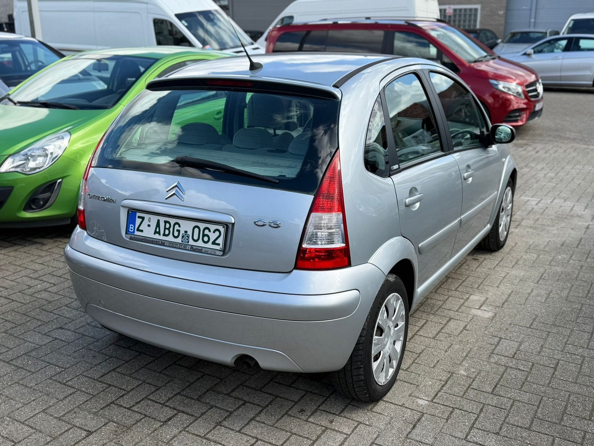 Nieuw voertuig, Autos, Argent ou Gris, Achat, Entreprise, Boîte manuelle