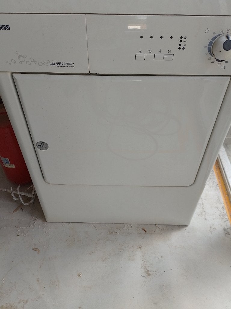 Zanussi droogkast, Ophalen, 6 tot 8 kg, Gebruikt, Minder dan 85 cm