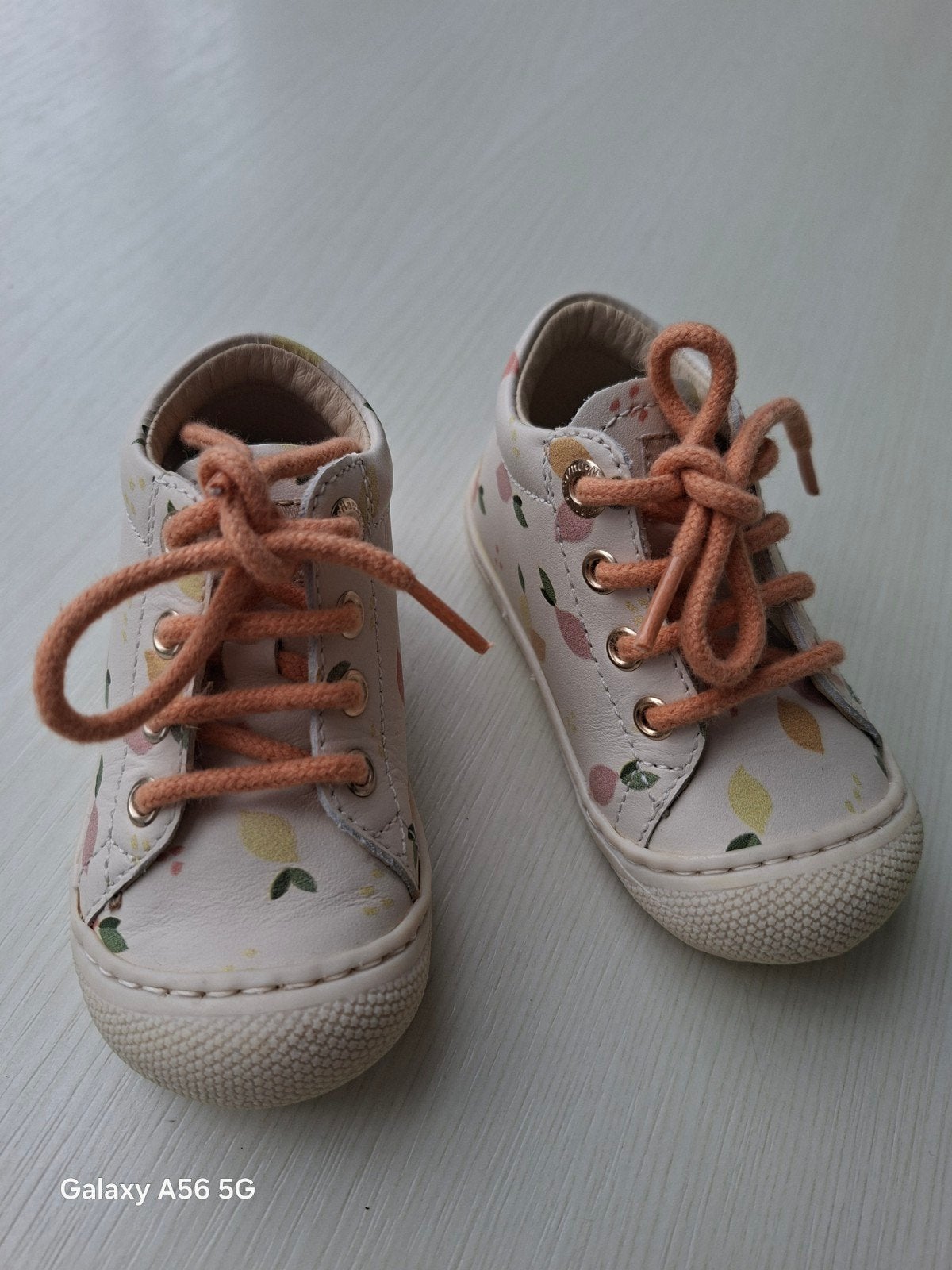 Nieuwe kruip, loop babyschoentjes van Naturino, Neuf, Bottines, Enlèvement, Naturino