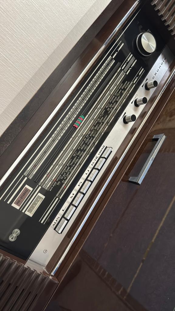 Retro Grundig radio met platenspeler, Antiek en Kunst, Antiek | Tv's en Audio, Ophalen