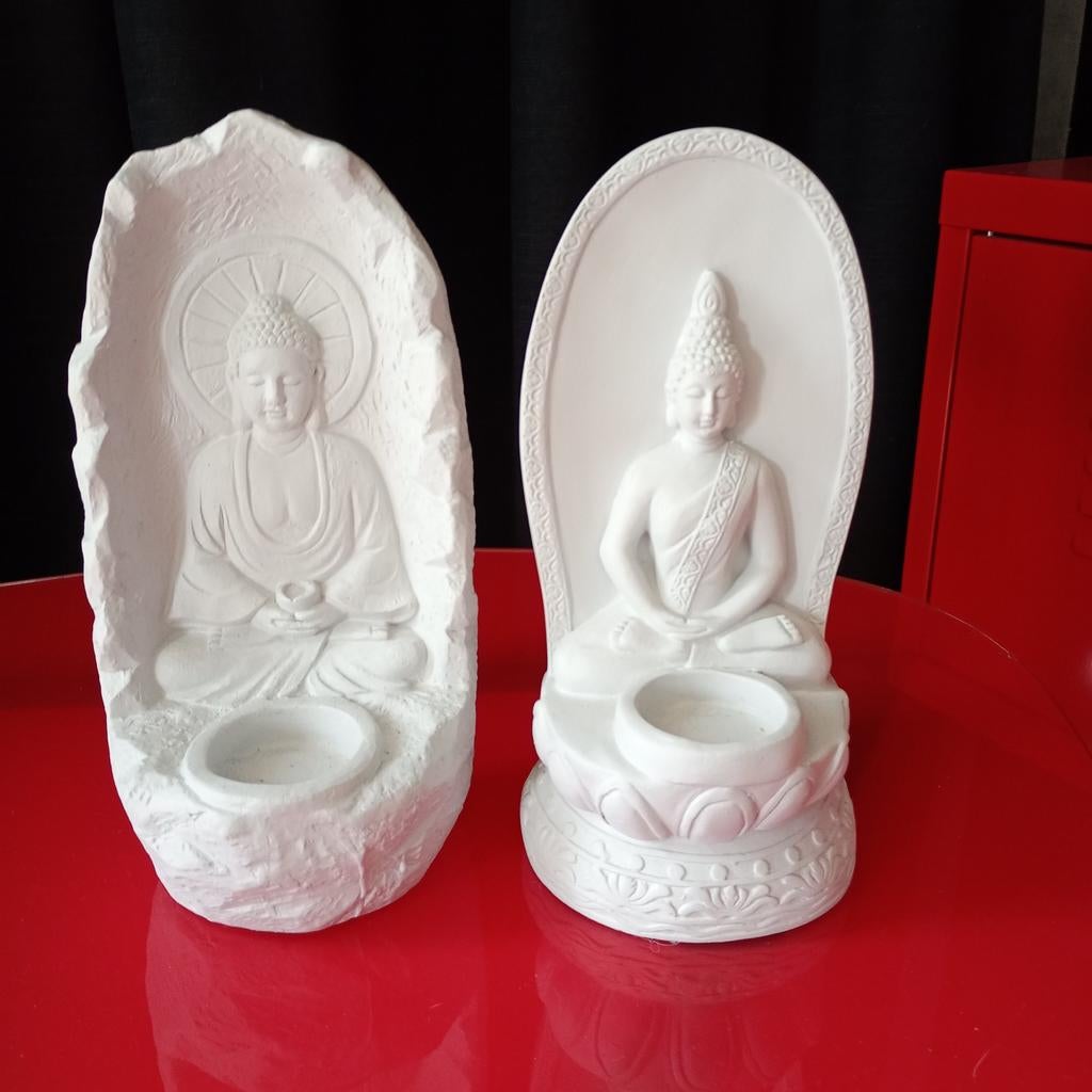 2 lichtgrijze boedha theelicht houders in steen, samen 7€, Ophalen