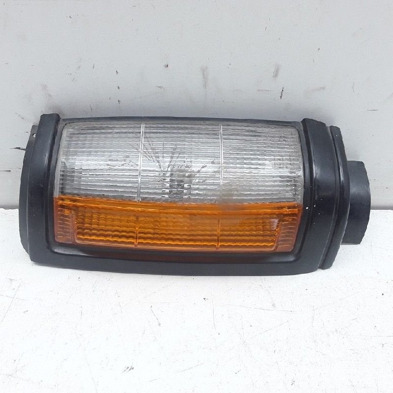 COIN LIGHT DROIT Mitsubishi L-200 (01-1986/12-2015), Utilisé, Mitsubishi