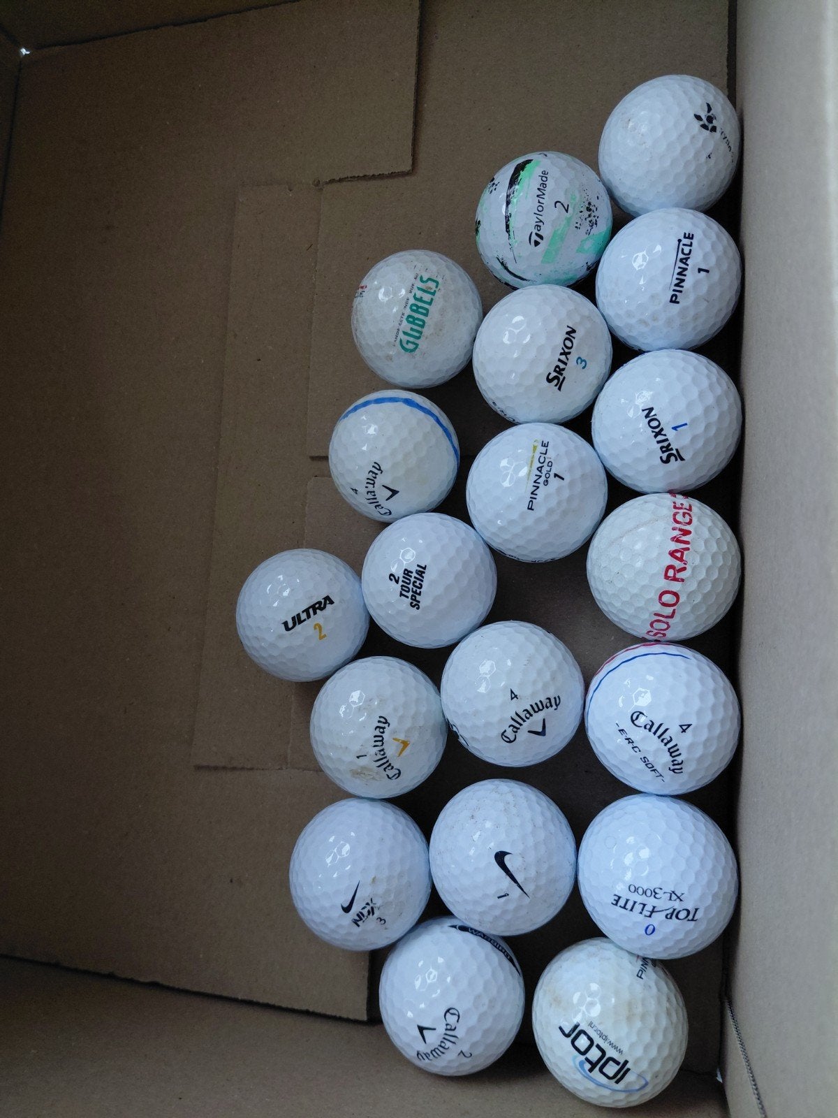 Diverse golfballen - 109 stuks, Sport en Fitness, Golf, Ophalen, Bal(len), Callaway