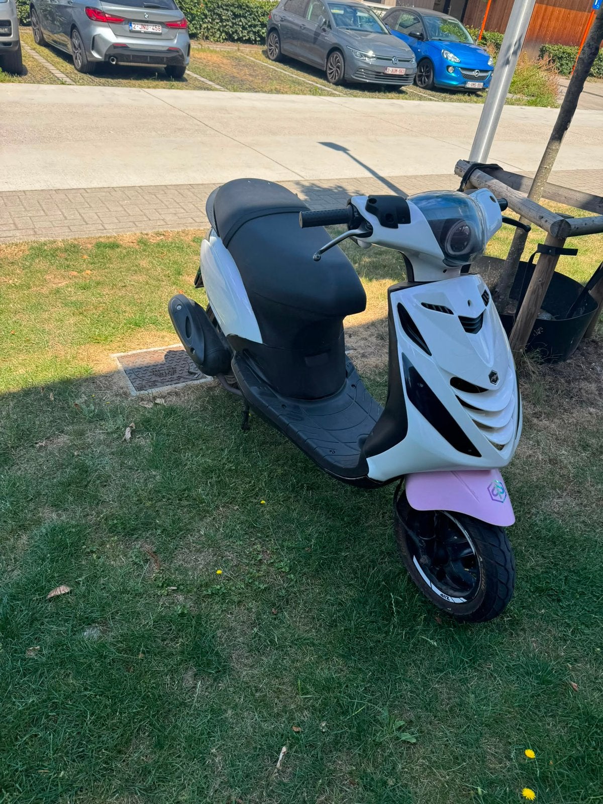 Scooter, Vélos & Vélomoteurs, Scooters | Piaggio, Comme neuf, Zip, Enlèvement
