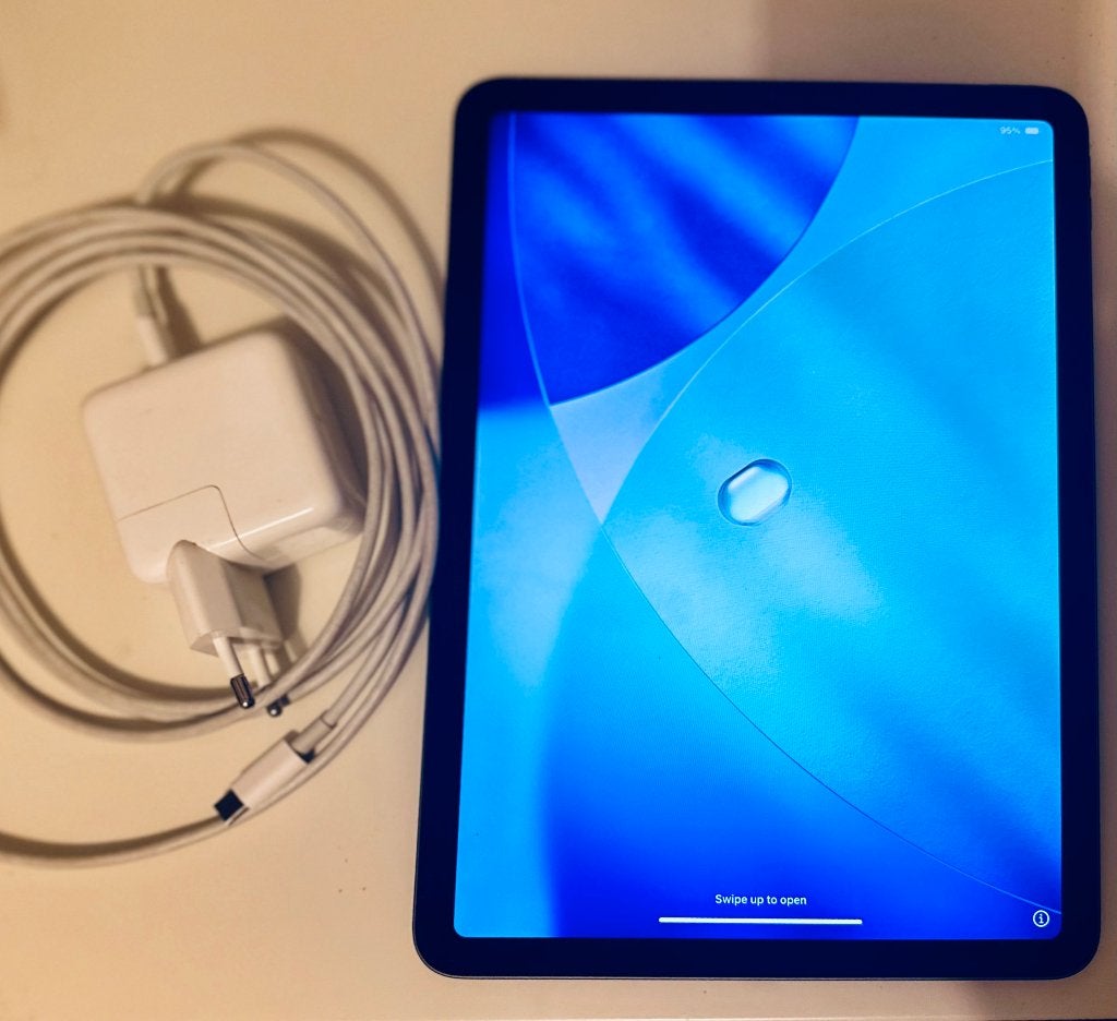 iPad Air 4 256 Go WiFi Space Gray, Informatique & Logiciels, Apple iPad Tablettes, Gris, Apple iPad, 11 pouces, Comme neuf