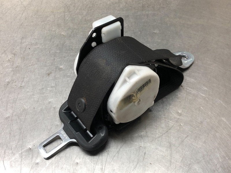 CEINTURE DE SECURITE ARRIERE GAUCHE Toyota Auris (E18), Autos : Pièces & Accessoires, Habitacle & Garnissage, Dhr. M. Roggen, Toyota