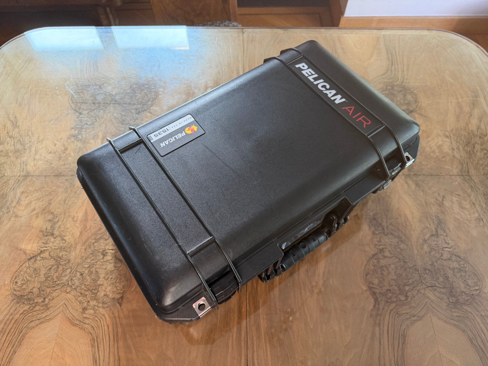 Peli 1535 Air Case met gele onderverdeling, Audio, Tv en Foto, Foto | Cameratassen, Gebruikt, Rolkoffer, Peli, Zwart