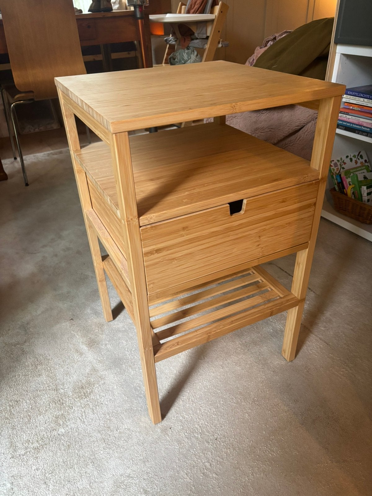 Table de chevet en bambou Nordkisa Ikea, Maison & Meubles, Enlèvement, Comme neuf