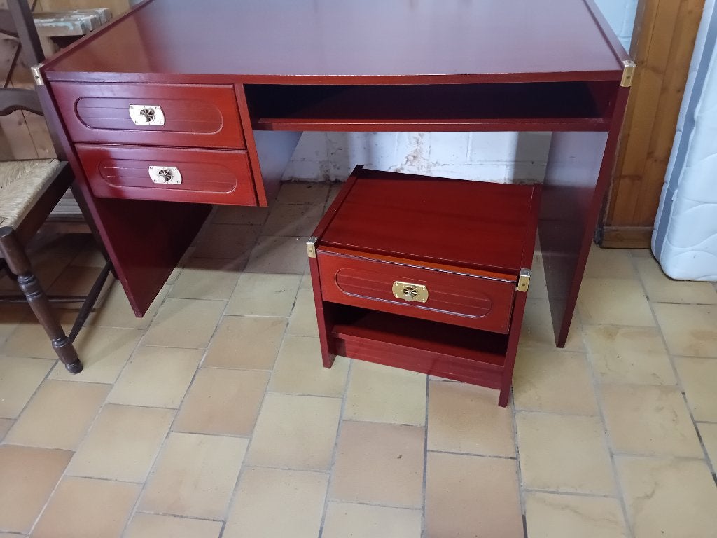 Bureau en parfait état, Enlèvement, Utilisé