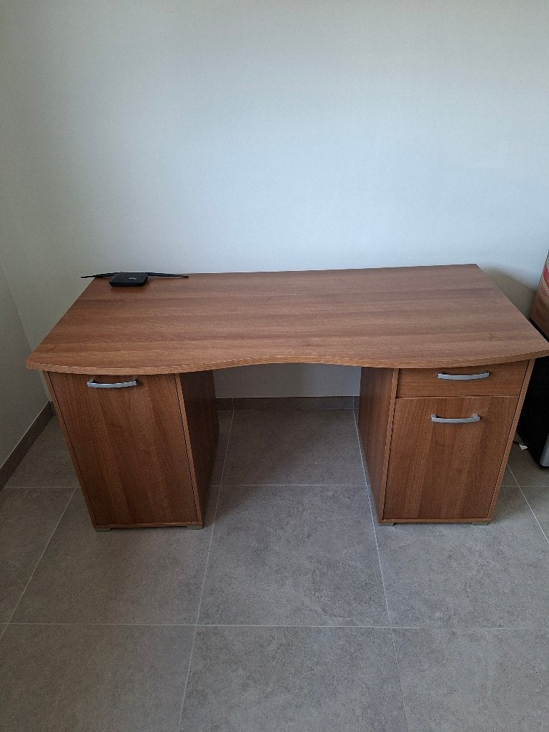 Mooie bureau te koop, Ophalen, 150 cm, Hout, Schoolbureau
