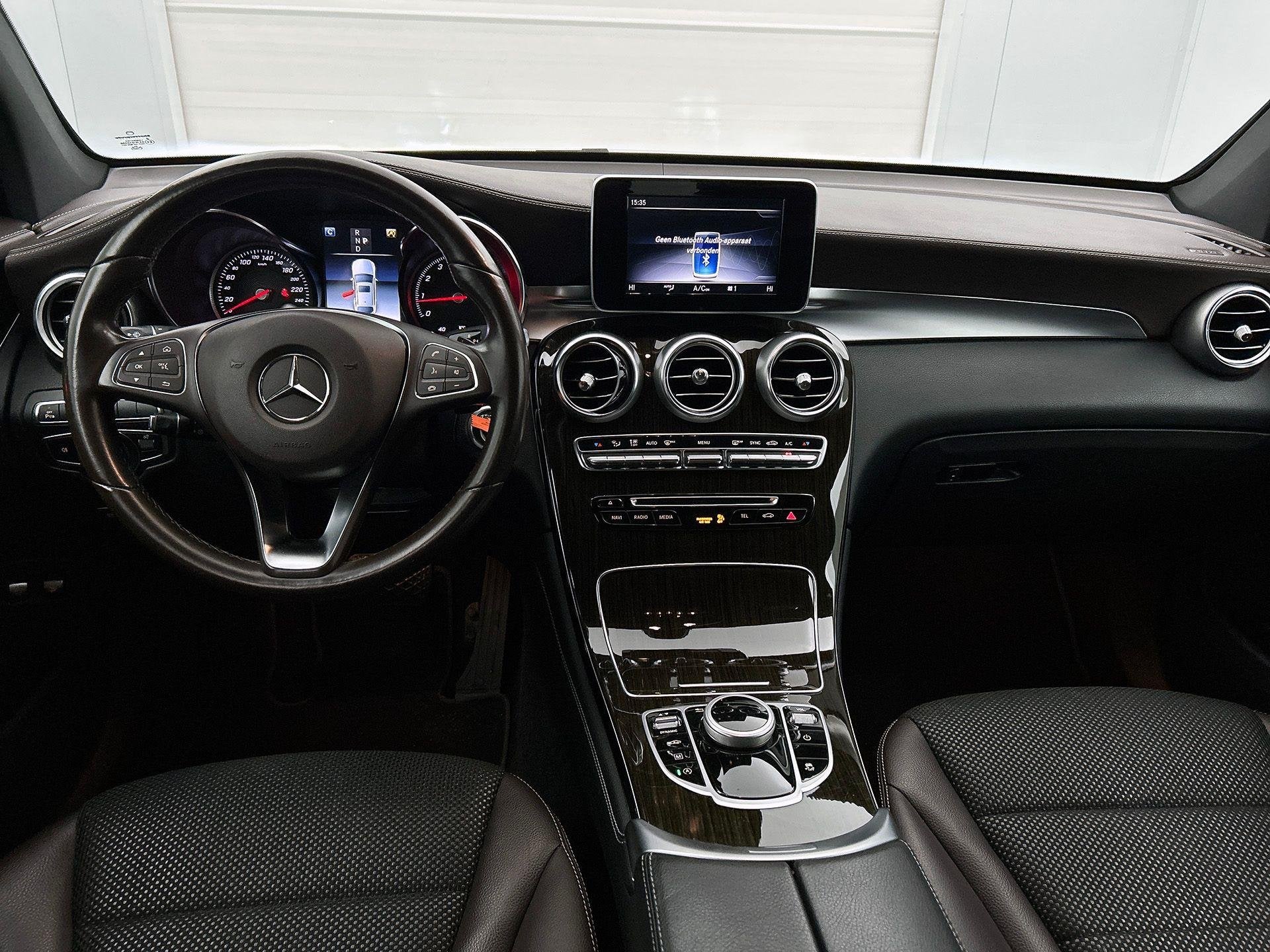 Mercedes-Benz GLC-Klasse 250 4MATIC Coupé Luxury Line Trekh, Autos, Entreprise, Carnet d'entretien, 5 portes, 5 places